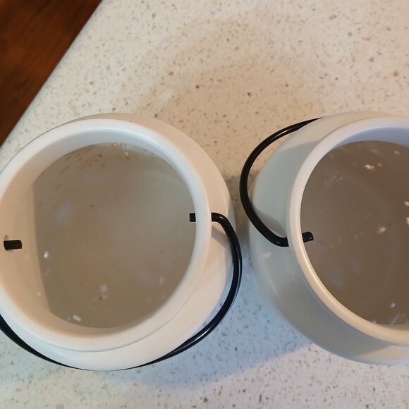 2 like new white snowflake ceramic lanterns - Picture 5 of 5